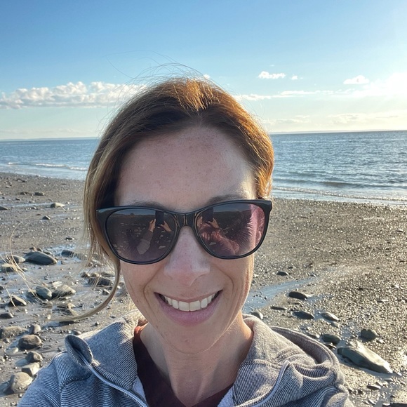 Meet your Posher, Jennifer - Picture 1 of 1